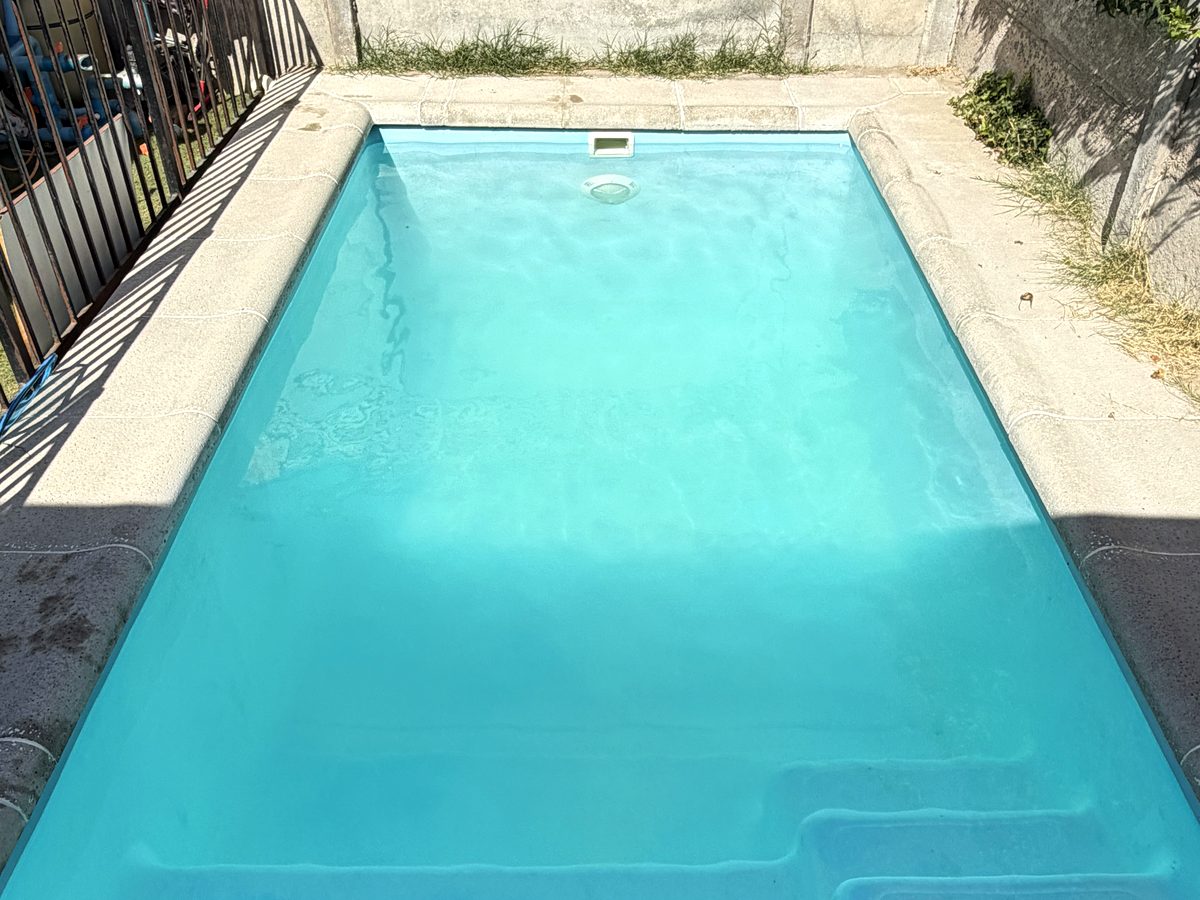 Después: piscina cristalina en Santiago